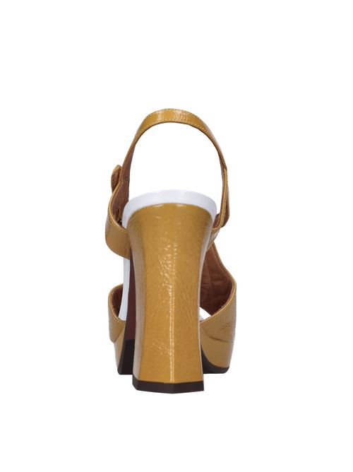  CHIE MIHARA | CORVINA42 FERRARIGIALLO-BIANCO